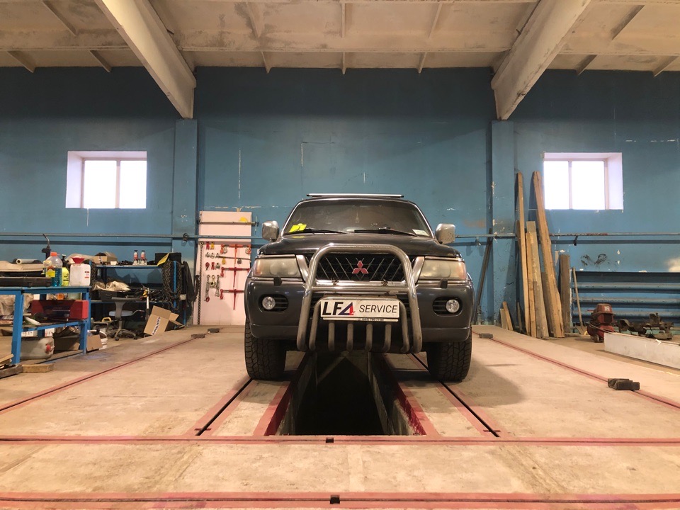 Ремонт ходовой части Mitsubishi Pajero Sport (Мицубиси Паджеро Спорт) в Москве | 4Х4