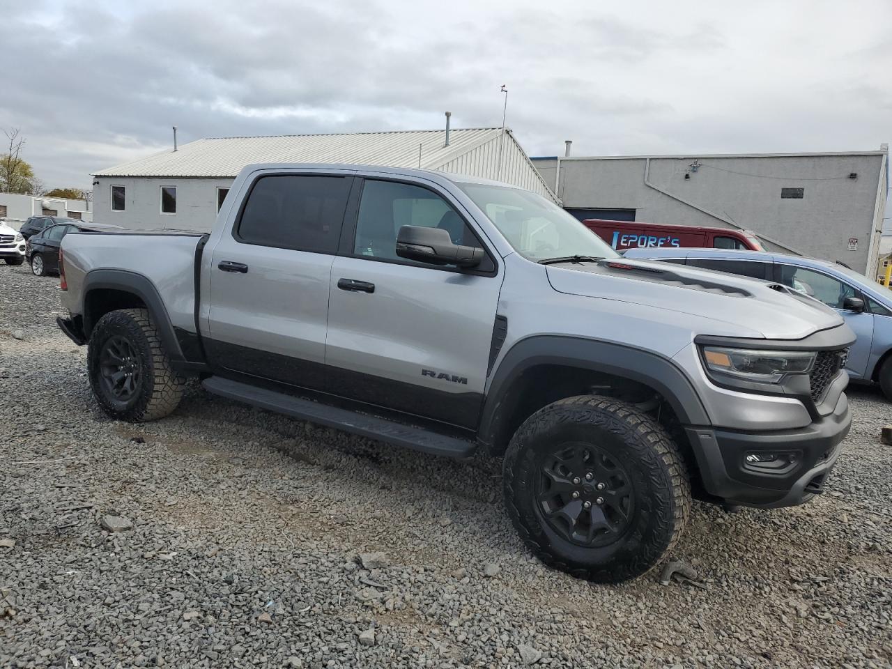 RAM TRX